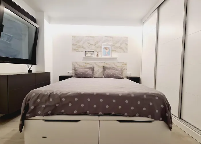 Apto Moderno Y Acogedor Con Terraza Y Vistas