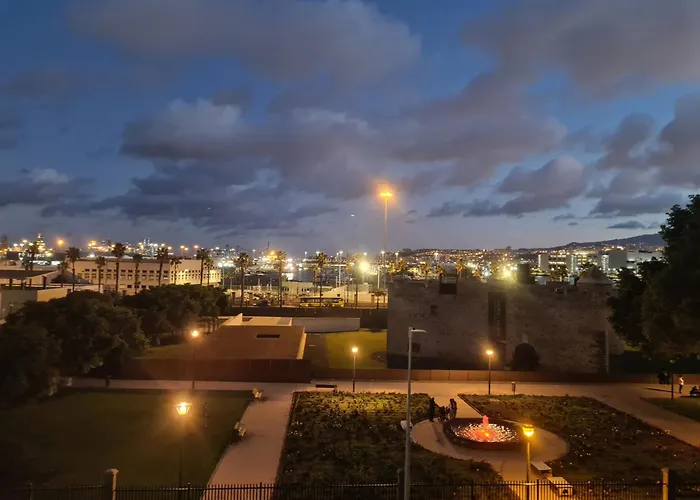 Apto Moderno Y Acogedor Con Terraza Y Vistas