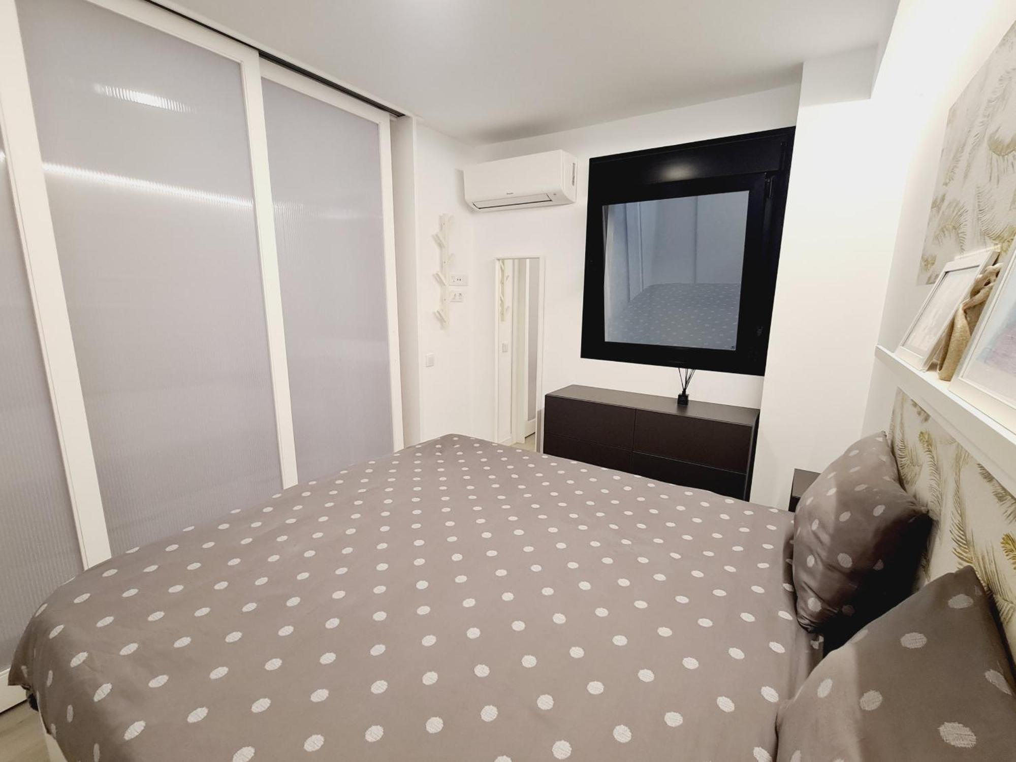 Apto Moderno Y Acogedor Con Terraza Y Vistas Apartment